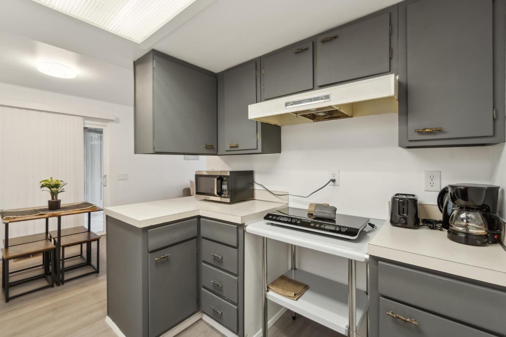 Central Bellevue House Екстериор снимка