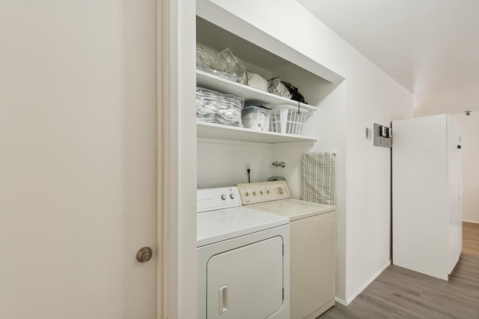 Central Bellevue House Екстериор снимка