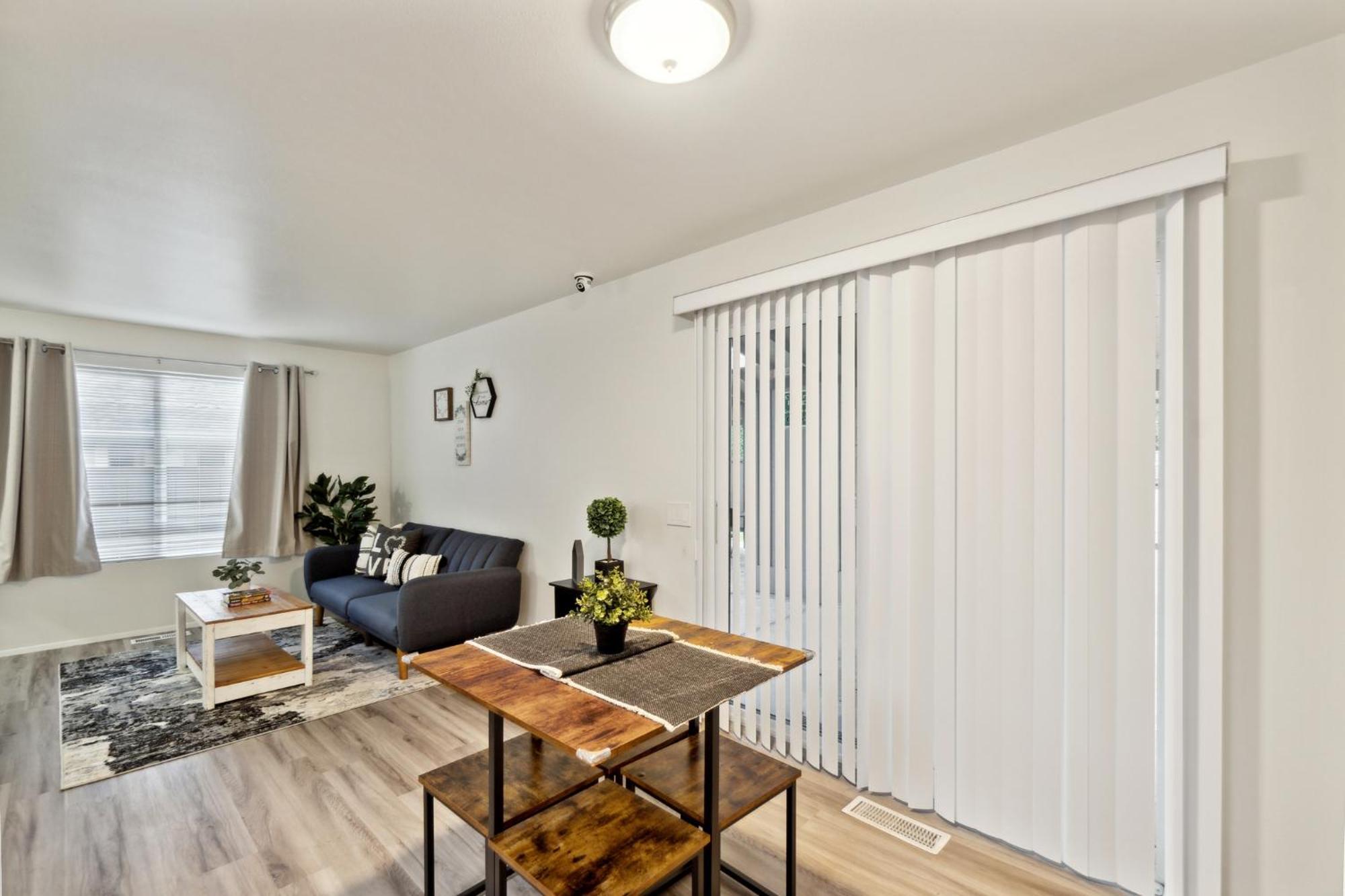 Central Bellevue House Екстериор снимка
