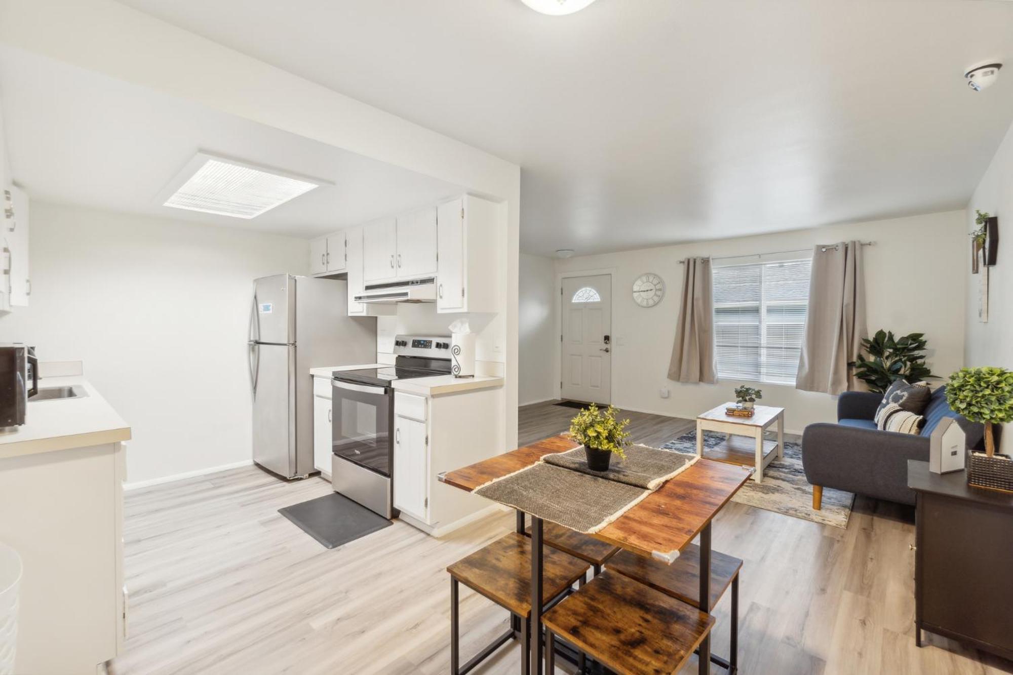 Central Bellevue House Екстериор снимка